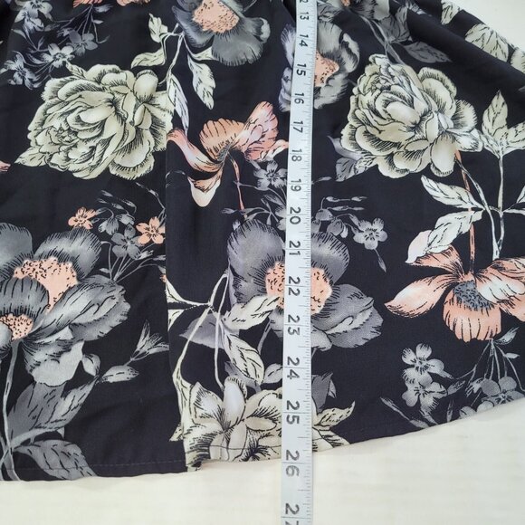 Peach Love Top Womens M Black Floral Collared Bell Sleeve V-Neck‎ Blouse Boho - Picture 10 of 11